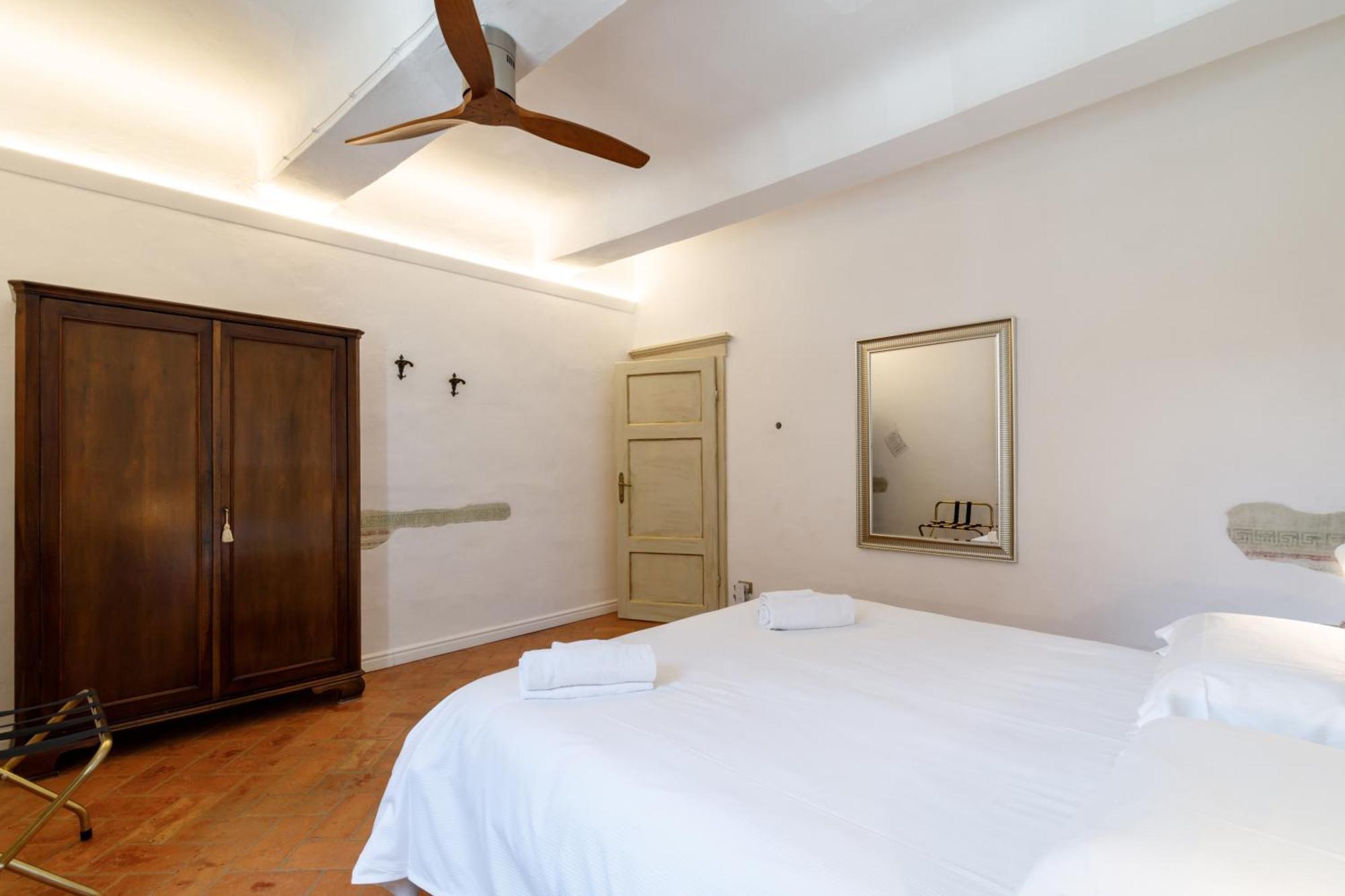 Charme Centro Storico Apartment *