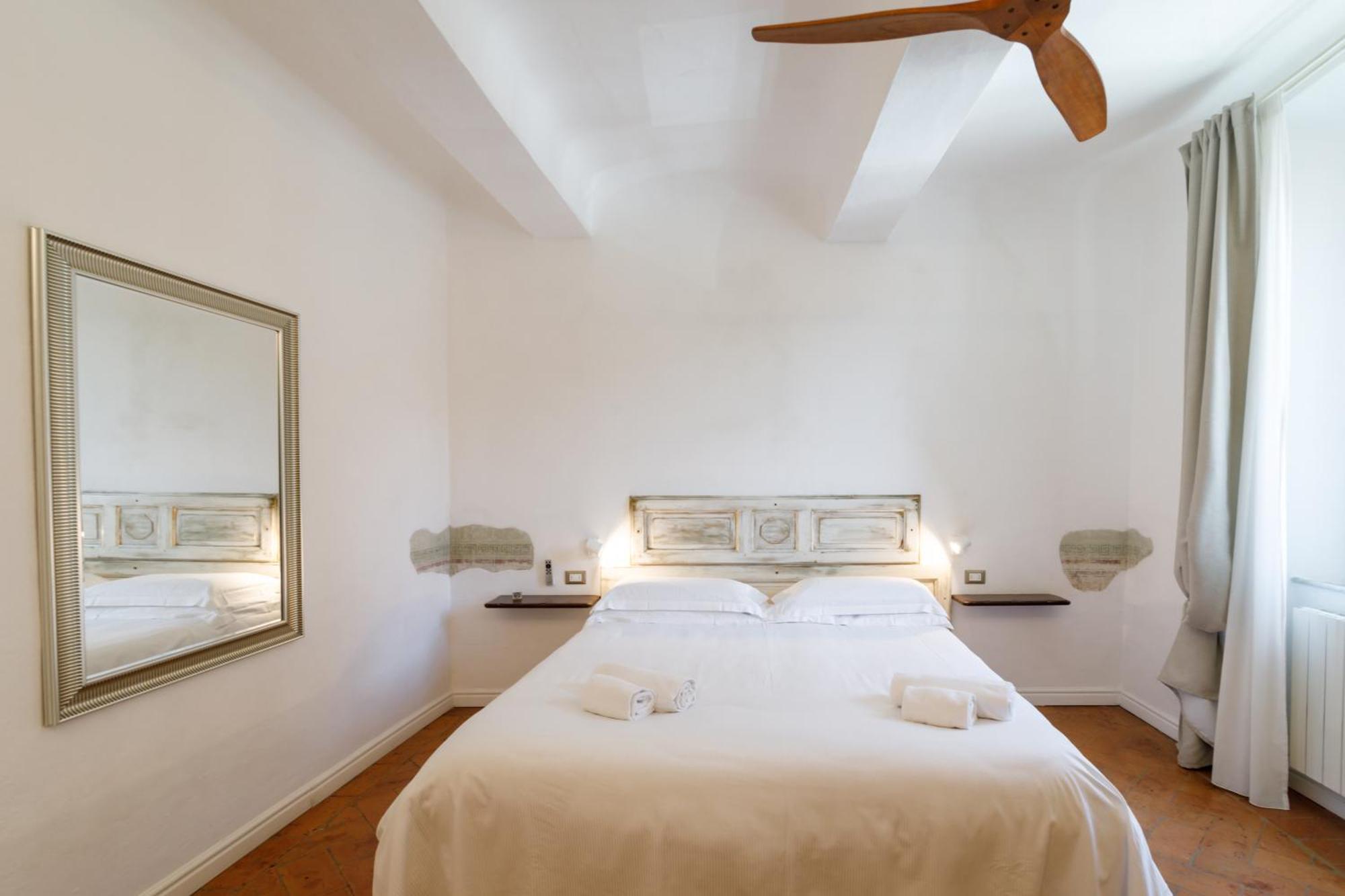 Charme Centro Storico Apartment Siena